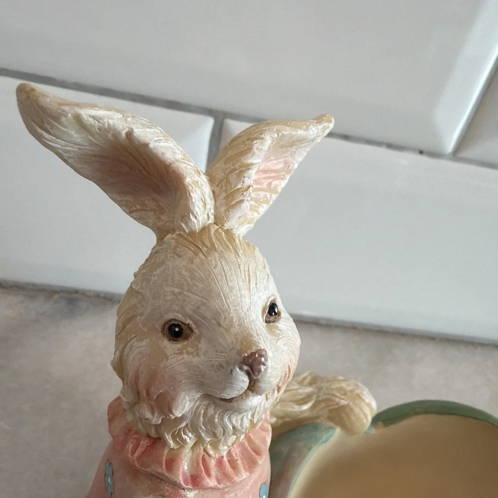 2009 Vintage Girl Easter Candy Dish With Cute Eggs‎ OLA03